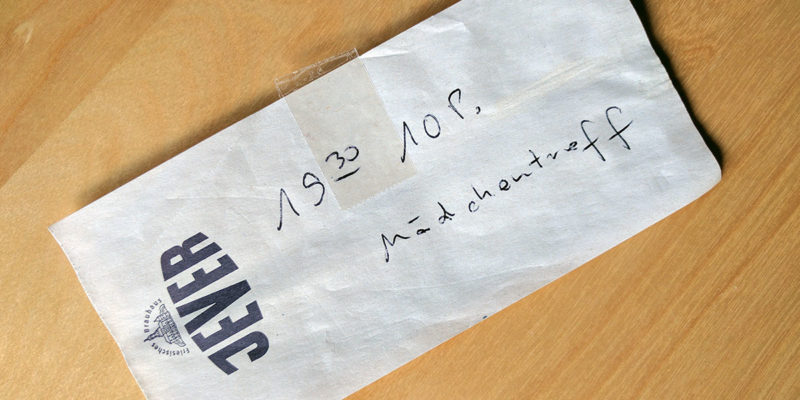 Eine Tischreservierung wird zum assoziativen Text - Mediencafé vs. Mädchentreff